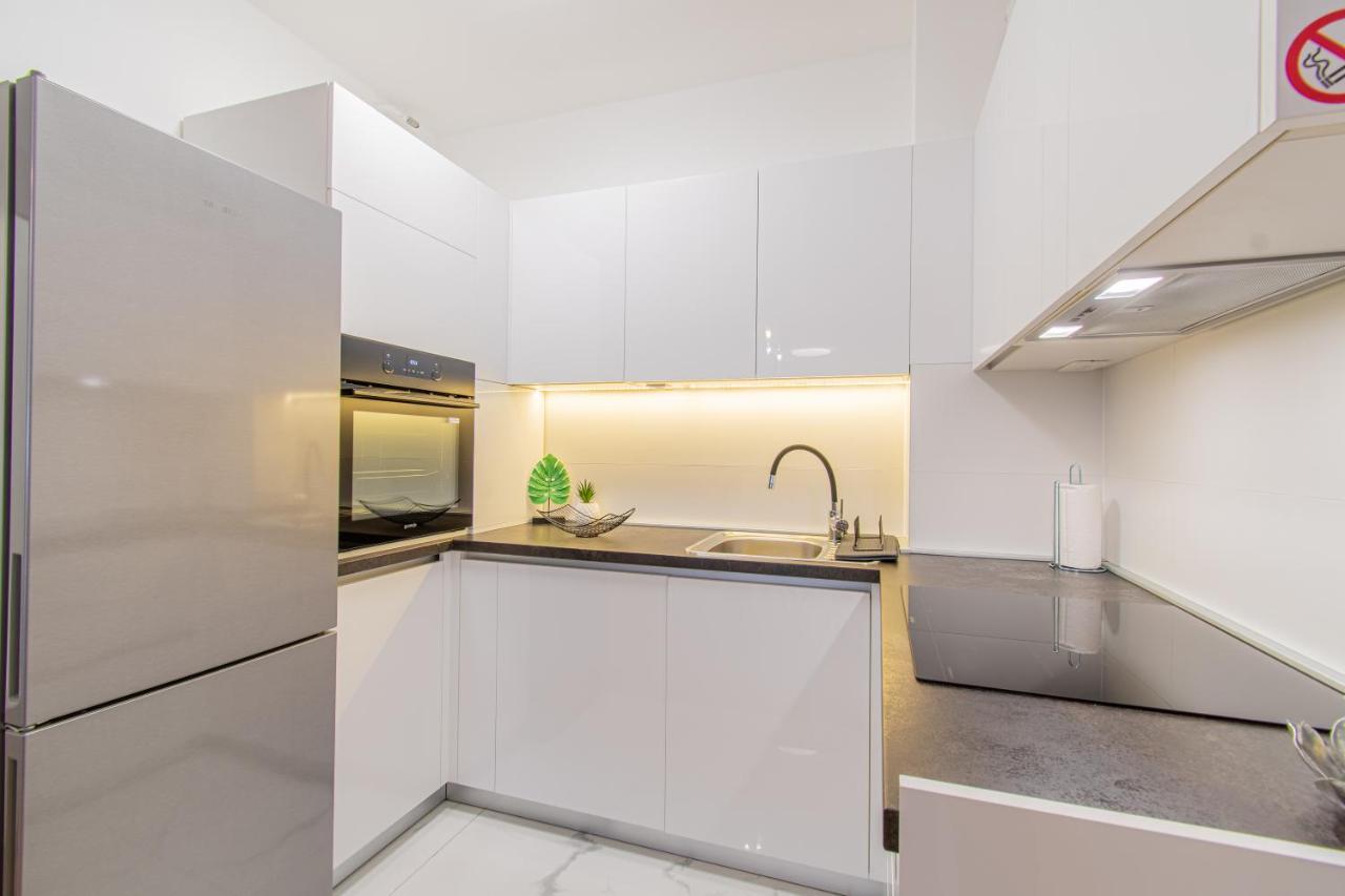 Flexible Selfcheckins 42 - Zagreb - Luxury - Garage Parking - Loggia - Brand New Apartment Luaran gambar