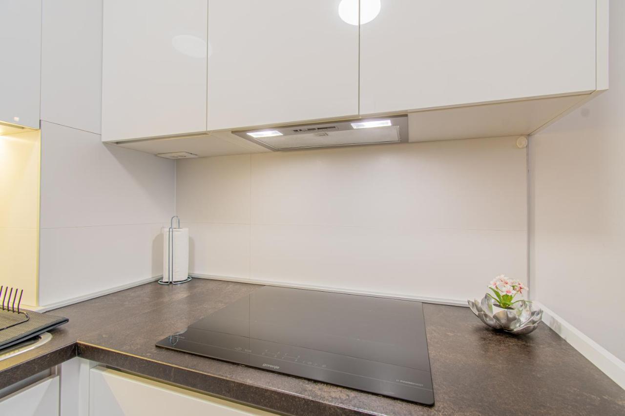 Flexible Selfcheckins 42 - Zagreb - Luxury - Garage Parking - Loggia - Brand New Apartment Luaran gambar